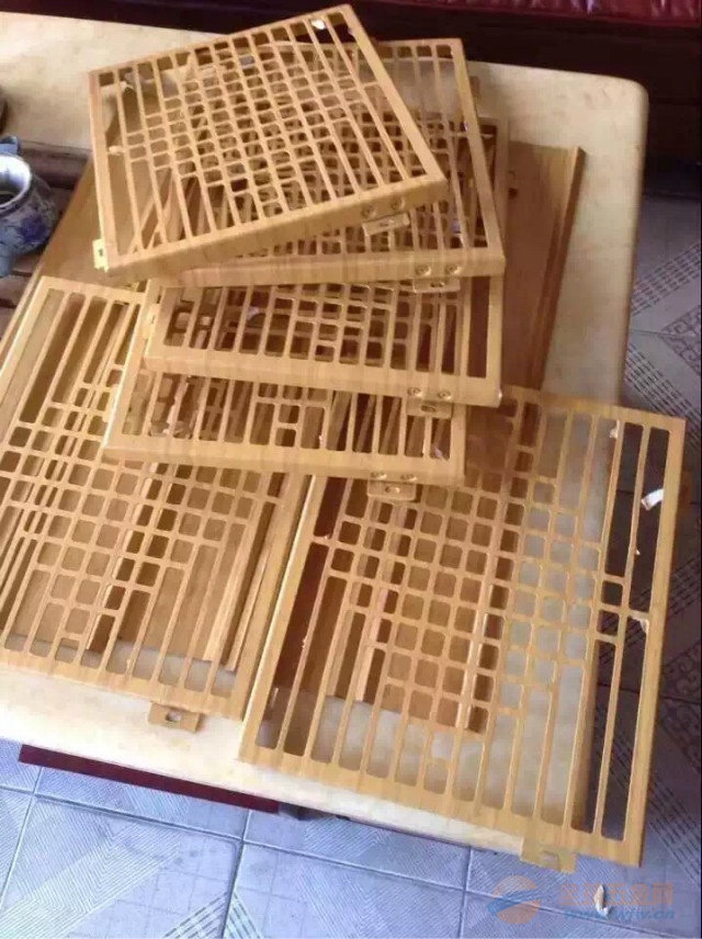 公寓专用木纹铝窗花