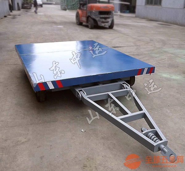 厂区运输车