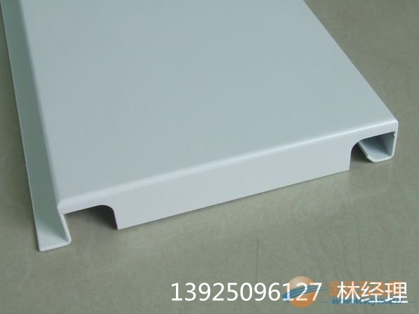 广本4S店木纹天花板