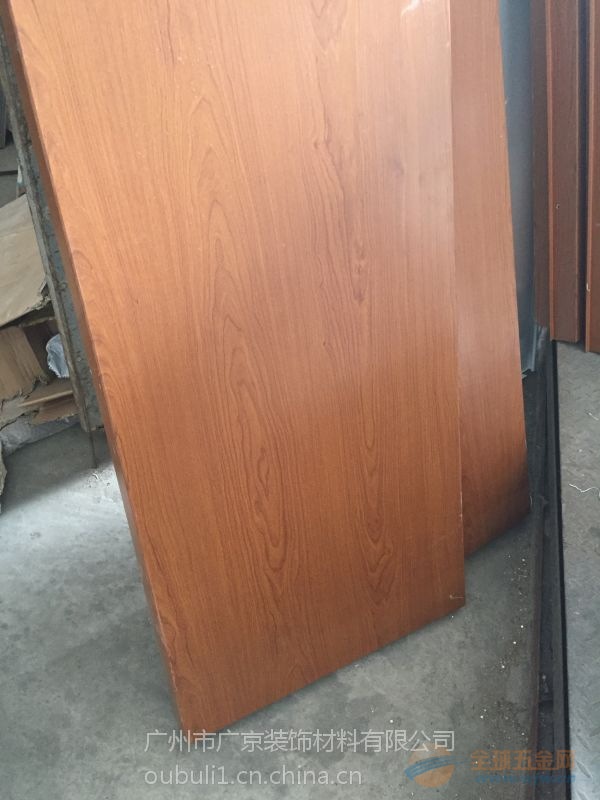广本4S店木纹天花板