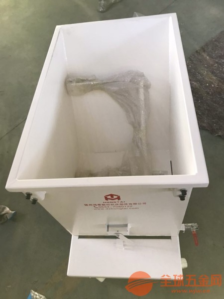 山东中德车间用铁屑车也称为集屑车,积渣车,机床切屑接料小车,铁削车。主 机床集屑车