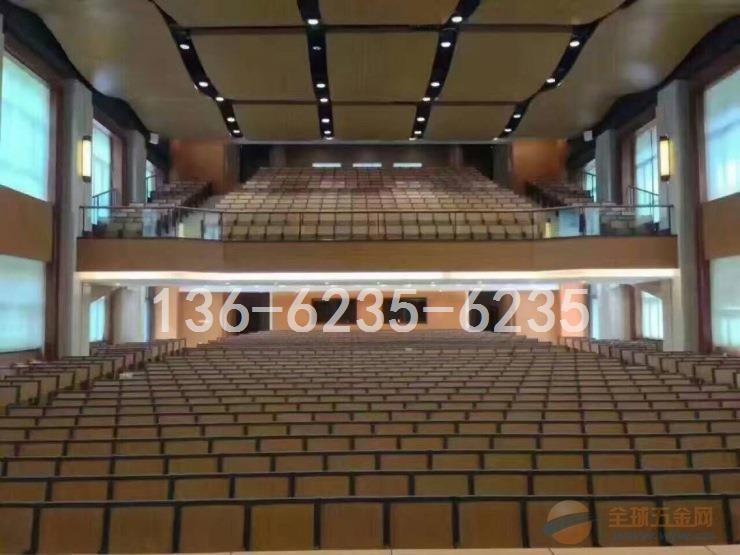 岳阳市高X会议楼仿木纹弧形铝单板{工程案例} 金属波浪型铝单板幕墙