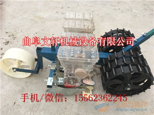 新式播种机 汽油播种机玉米精播机图片 新式播种机 播种机