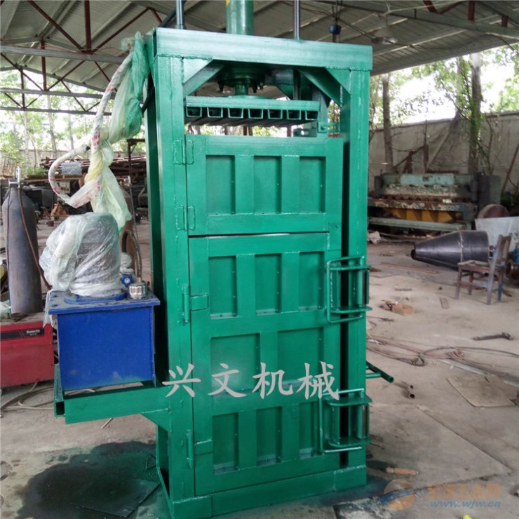 泡沫海绵打包机 服装捆扎打包机 废料压缩打包机 场上作业机械