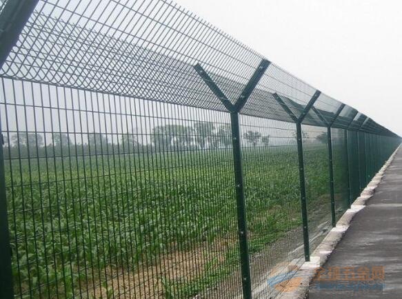 山西桃型柱围栏网价格 山西桃型柱围栏网价格