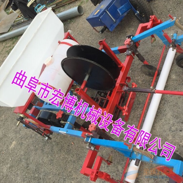 悬挂花生播种覆膜机 花生膜上扎孔铺膜播种机 X质的土豆播种机 X质的土豆播种机