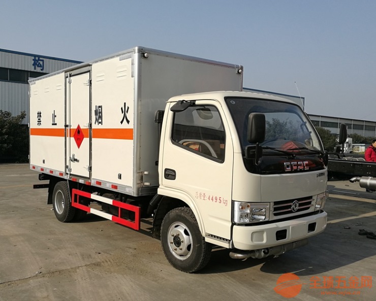 东风牌4米2平板气瓶运输车 朝阳国五发动机有劲